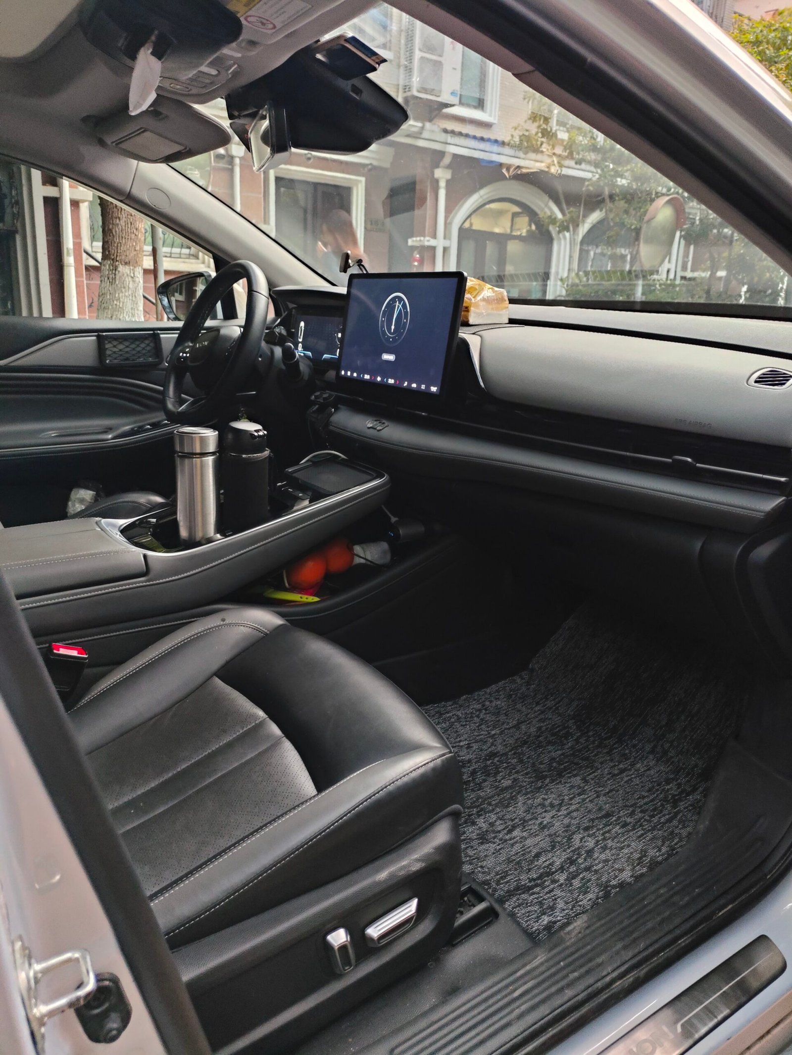 Pudong Airport 5-seat Car
