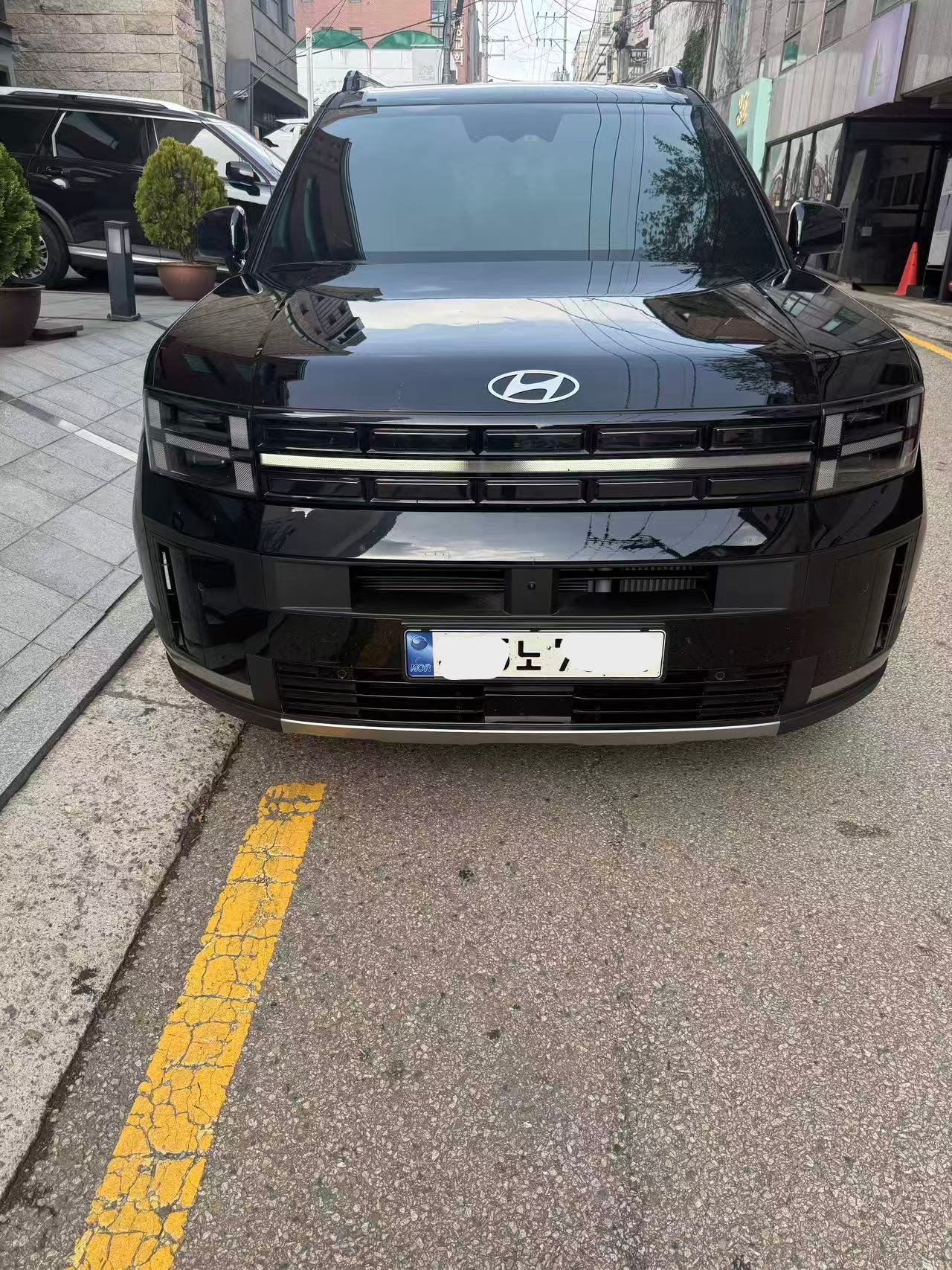 Gimpo Airport (GMP) 5-seat car